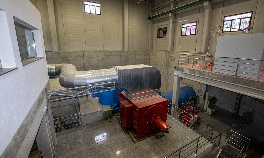Central hidroeléctrica en Sierra Brava.