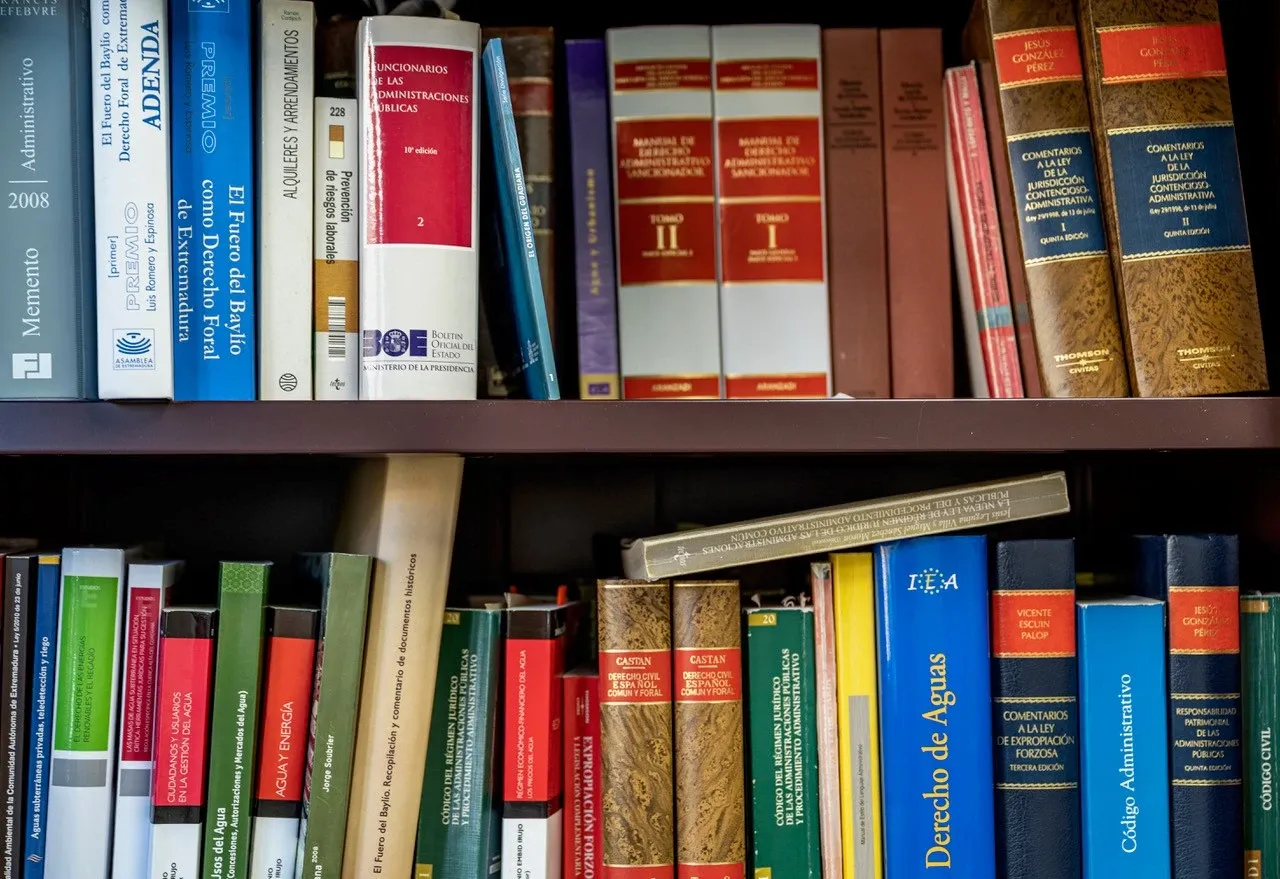 Entre leyes y recursos hídricos