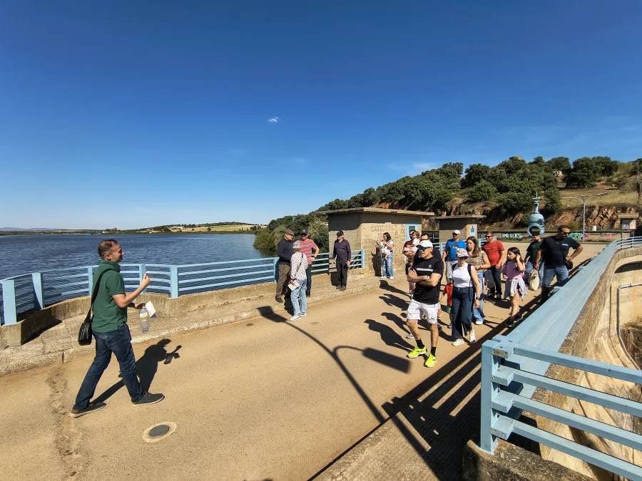 Visita a la presa de El Vicario