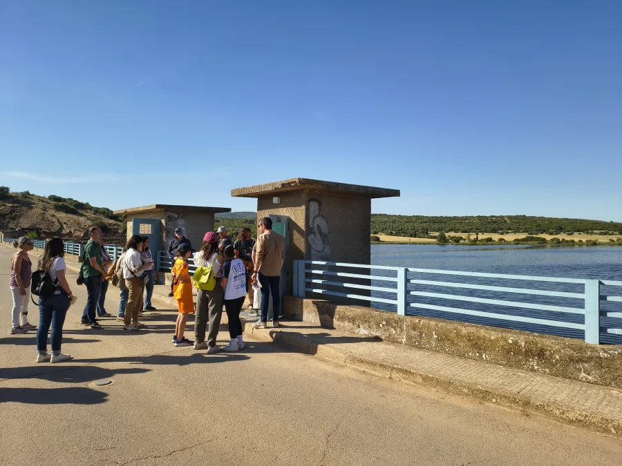 Visita a la presa de El Vicario