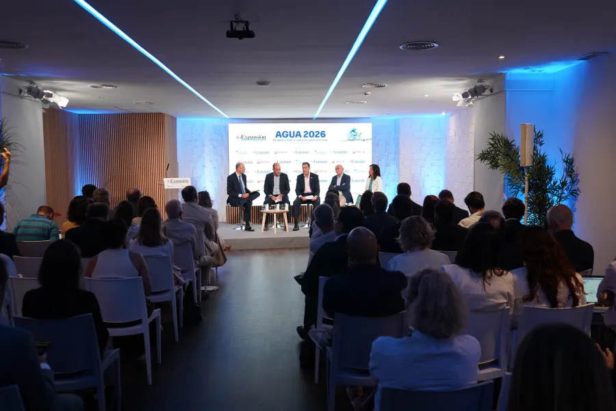 Encuentro Expansión sobre agua