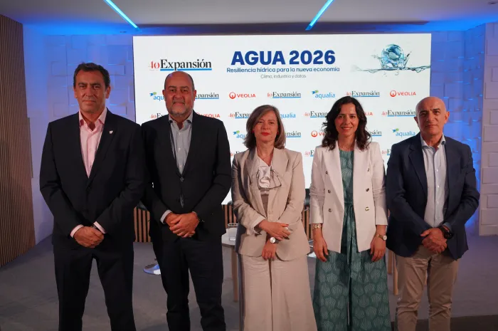 Encuentro Expansión sobre agua