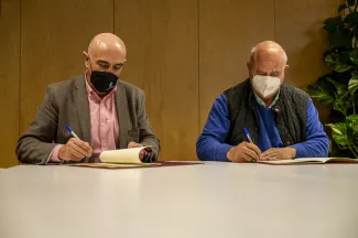 La Confederación Hidrográfica del Guadiana encomienda a la Comunidad de Regantes del Canal de las Dehesas la explotación y el mantenimiento de las...