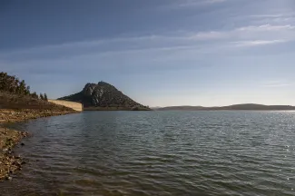 Los desembalses que se realizan en la presa de Alange respetan los niveles mínimos de explotación establecidos para la presente campaña de riego
