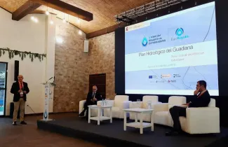 El presidente de la Confederación Hidrográfica del Guadiana participa en el V Foro del Regadío de Extremadura