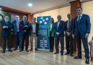 Mesa redonda del Grupo Joly