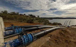 Los grupos electrógenos instalados en la presa de la Colada funcionan ya en continúo, bombeando 400 litros por segundo
