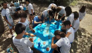 La Confederación Hidrográfica del Guadiana celebra una jornada medioambiental para jóvenes en el embalse de García de Sola