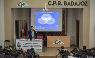 Fernando Aranda, director técnico de la CHG, participa en las V Jornadas Técnicas de Formación Profesional Economía Verde y Circular