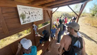 Asistentes a la gymkhana ornitológica por el Día Mundial de las Aves Migratorias.