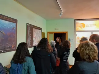 Visita al Centro de Interpretación de los Fósiles de Navatrasierra.