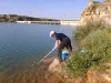 Toma de muestras aguas superficiales. Embalse de Peñarroya.